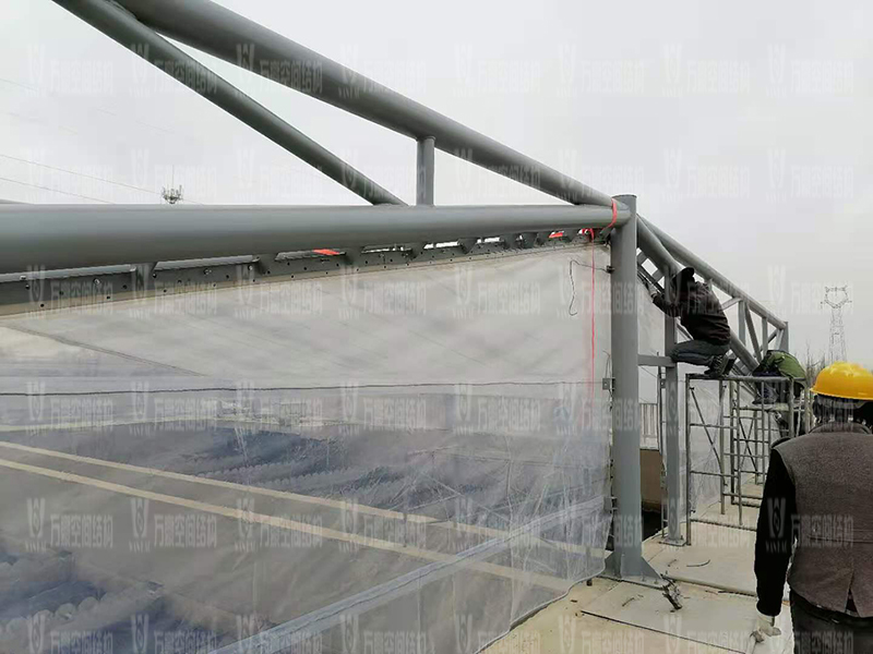 格爾木工業園昆侖工業區工業污水廠污水池保溫膜結構工程膜結構安裝中 格爾木工業園昆侖工業區工業污水廠污水池保溫膜結構工程膜結構安裝中