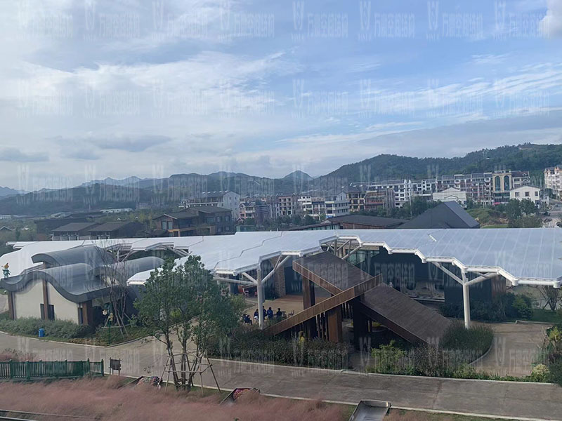 萬豪空間結(jié)構(gòu)員工到臺州大板橋ETFE氣枕天幕項目、溫州鐵定溜溜樂園ETFE天幕及PTFE景觀傘膜結(jié)構(gòu)工項目學習交流