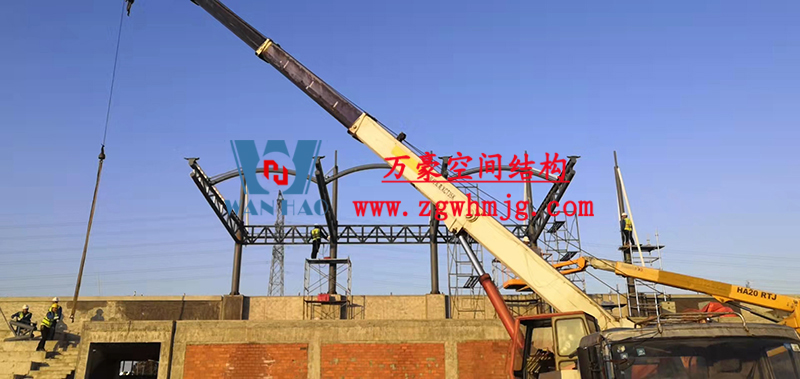 張家港市新建九年一貫制學校膜結構工程鋼結構接近尾聲 張家港市新建九年一貫制學校膜結構工程鋼結構接近尾聲
