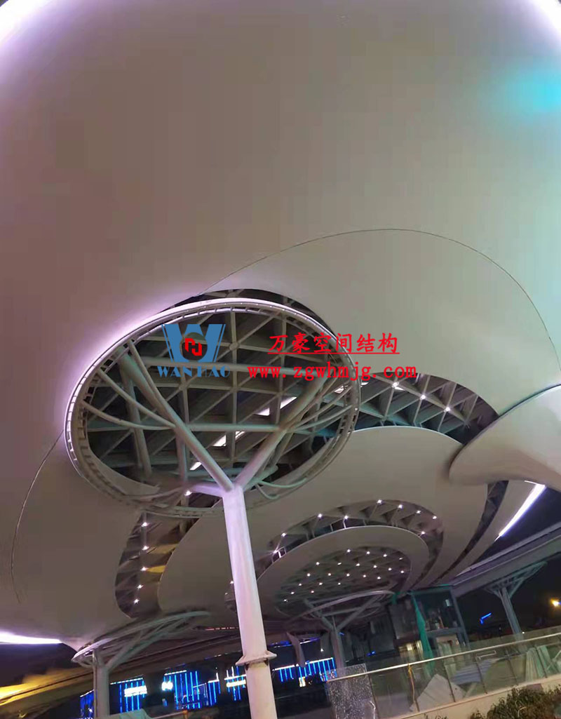 張家港高鐵站前復雜結構“蝴蝶再現”即將圓滿竣工 張家港高鐵站前復雜結構“蝴蝶再現”即將圓滿竣工
