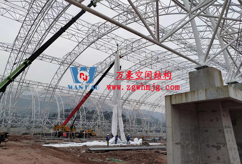 四川高興煤炭儲備基地建設(shè)項目鋼結(jié)構(gòu)接近尾聲,膜結(jié)構(gòu)開始安裝 四川高興煤炭儲備基地建設(shè)項目鋼結(jié)構(gòu)接近尾聲,膜結(jié)構(gòu)開始安裝