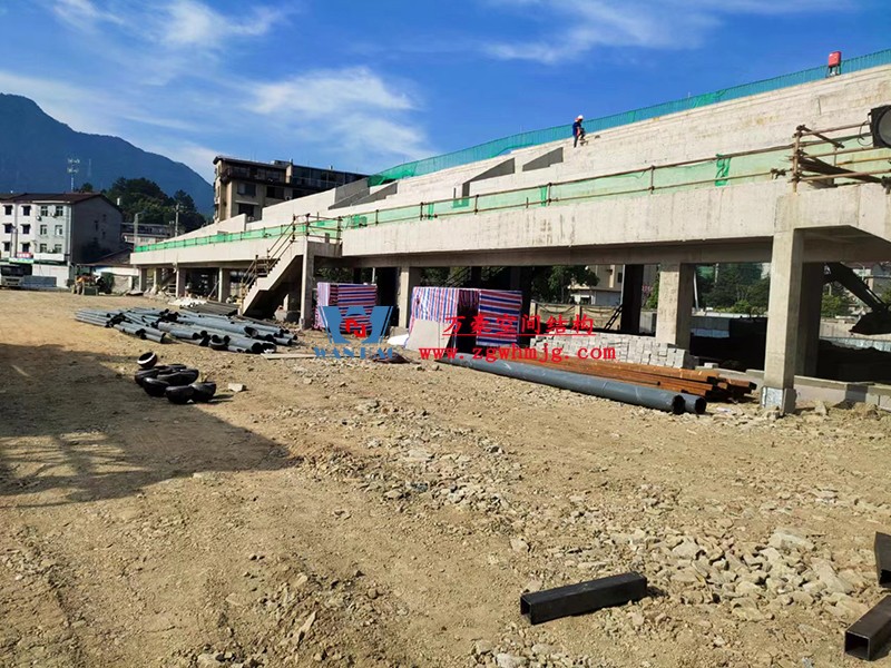 龍泉市體育場鋼膜結構工程開始施工 龍泉市體育場鋼膜結構工程開始施工