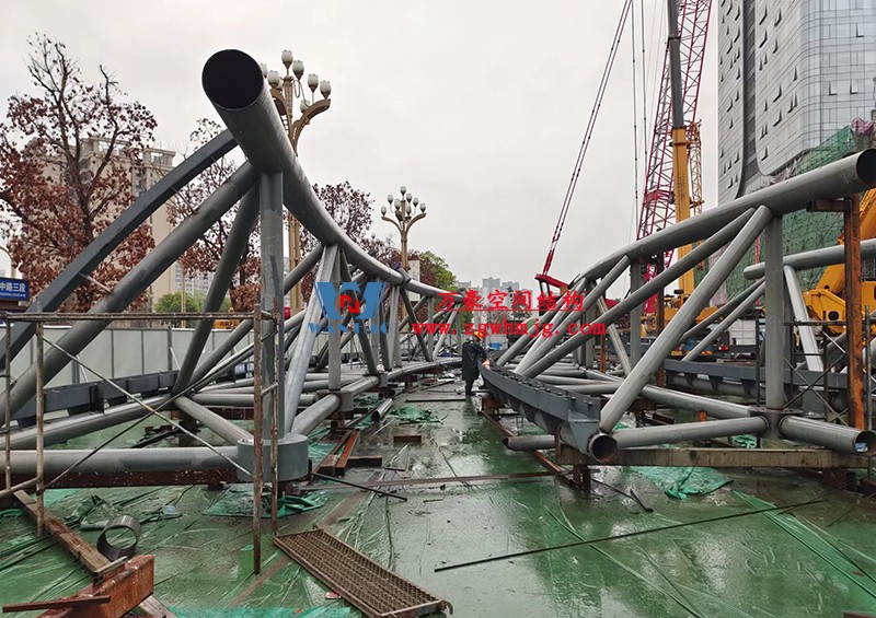 明宇廣場6號地塊商業(萬達廣場)改造項目鋼膜結構ETFE蓋頂天幕工程開始施工 明宇廣場6號地塊商業(萬達廣場)改造項目鋼膜結構ETFE蓋頂天幕工程開始施工