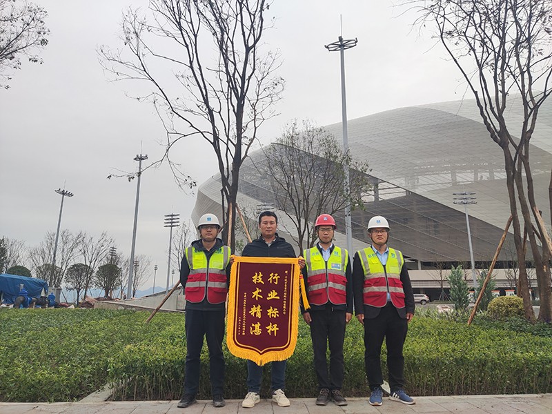 祝賀“我司重慶龍興足球場屋面及立面ETFE膜結構工程榮獲定制錦旗和表揚信” 祝賀“我司重慶龍興足球場屋面及立面ETFE膜結構工程榮獲定制錦旗和表揚信”