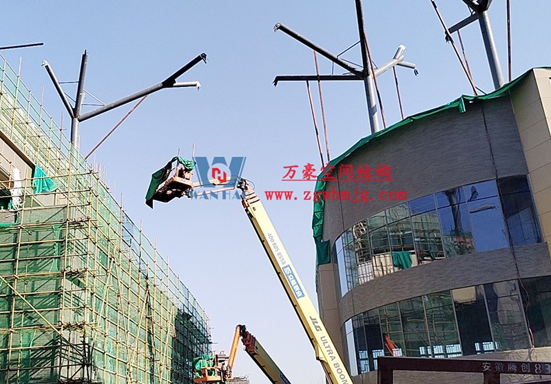 合肥文一塘溪津門天幕鋼結(jié)構(gòu)及ETFE氣枕膜工程施工進度 合肥文一塘溪津門天幕鋼結(jié)構(gòu)及ETFE氣枕膜工程施工進度