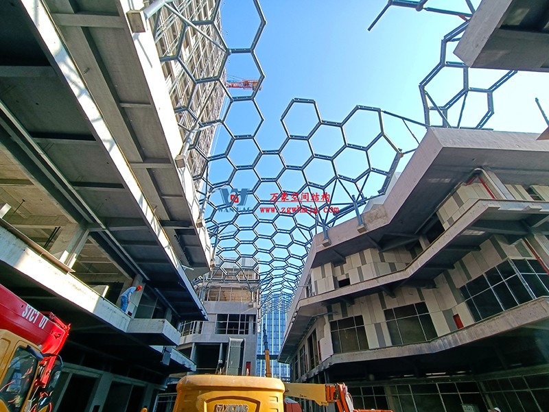 嘉興長安里ETFE氣枕鋼膜結(jié)構(gòu)頂棚工程現(xiàn)場學(xué)習(xí)觀摩會 嘉興長安里ETFE氣枕鋼膜結(jié)構(gòu)頂棚工程現(xiàn)場學(xué)習(xí)觀摩會