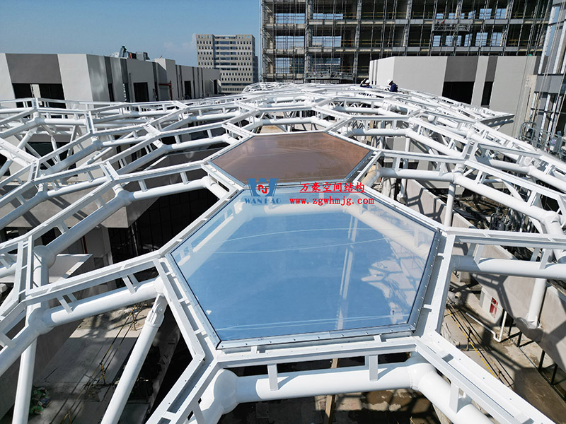 建筑藝術中鋼結構的力學美感表達 建筑藝術中鋼結構的力學美感表達