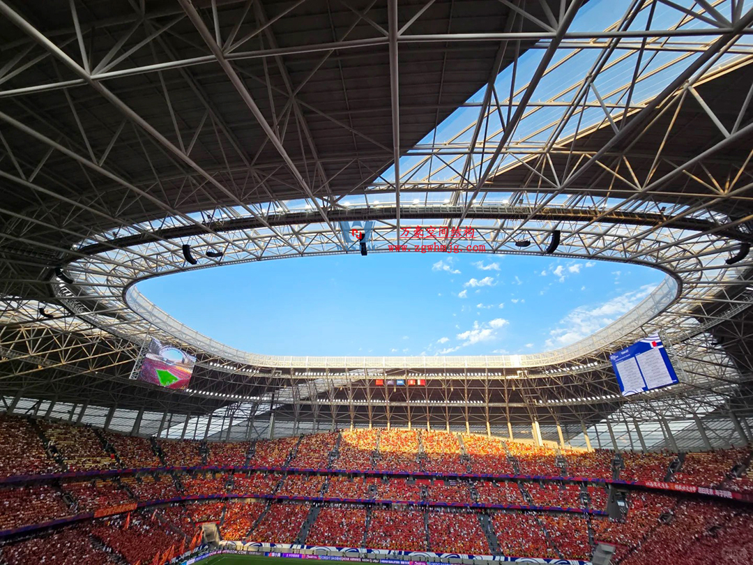 2026 中超球場巡禮?重慶篇｜身披 ETFE「科技薄紗」，龍興足球場點亮山城足球新未來！