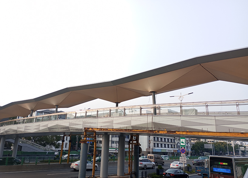 蘇州東環路人行天橋ptfe膜結構